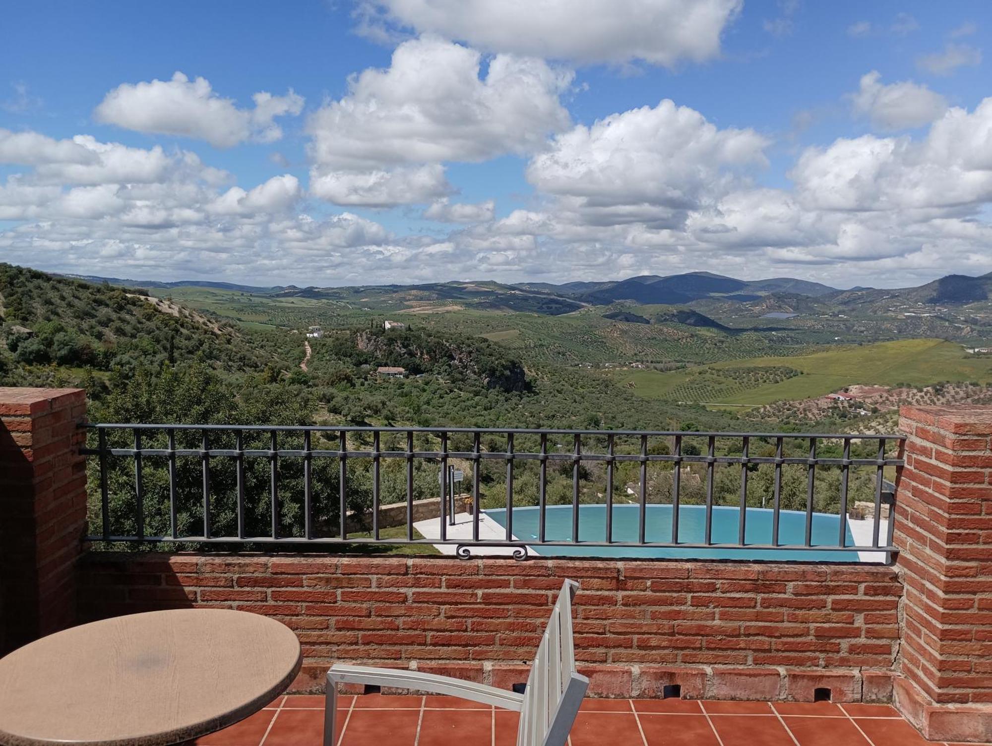 Hotel Rural Los Tadeos Захара де ла Сиера Екстериор снимка