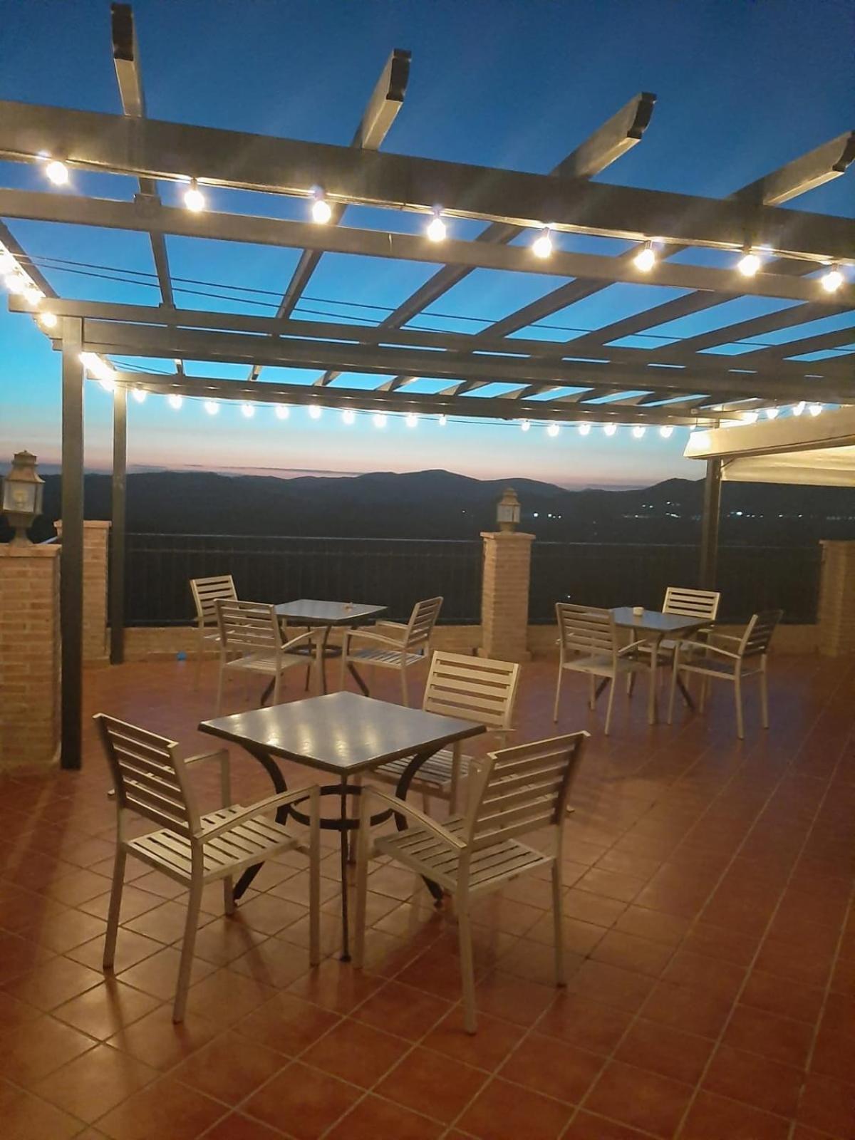 Hotel Rural Los Tadeos Захара де ла Сиера Екстериор снимка